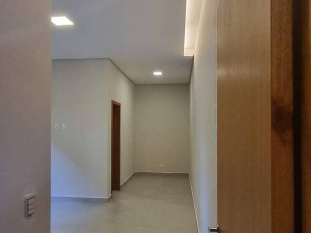 #117 - Casa para Venda em São José dos Campos - SP