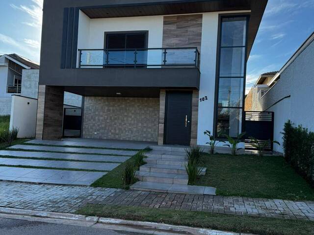 #121 - Casa para Venda em São José dos Campos - SP