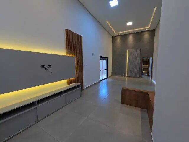 #131 - Casa para Venda em Taubaté - SP - 2