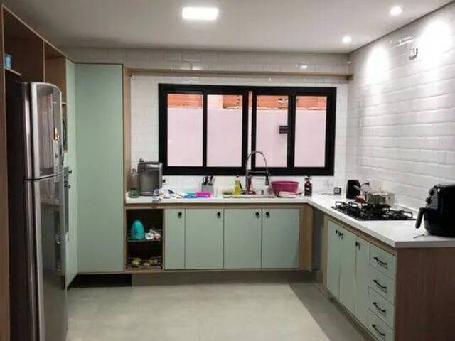 Casa para Venda em São José dos Campos - 3