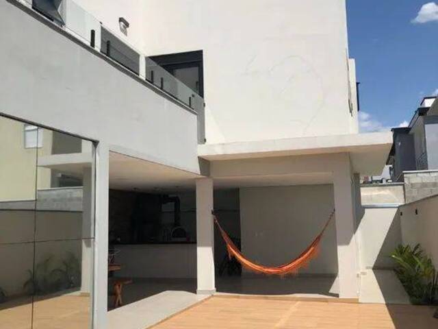 Casa para Venda em São José dos Campos - 2