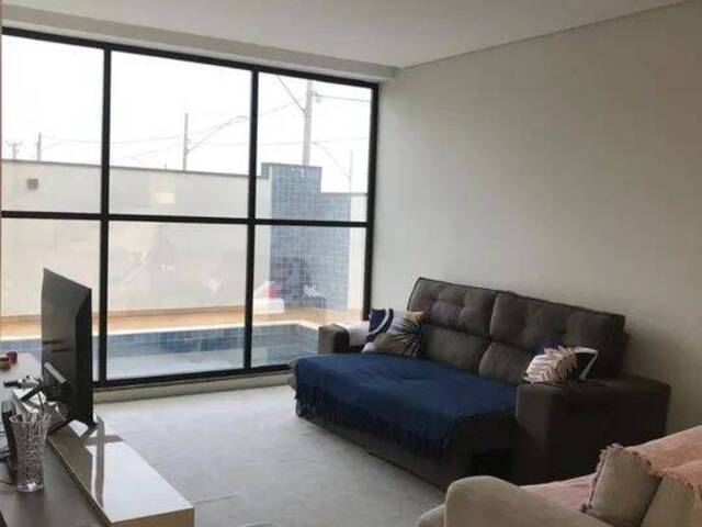 Casa para Venda em São José dos Campos - 4