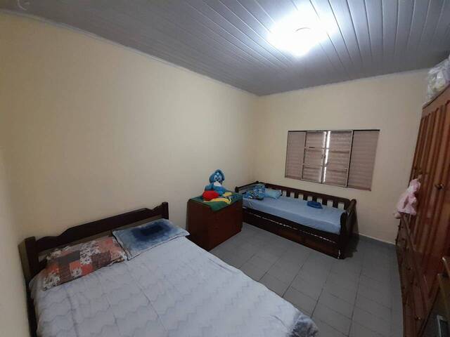 Casa para Venda em São José dos Campos - 4
