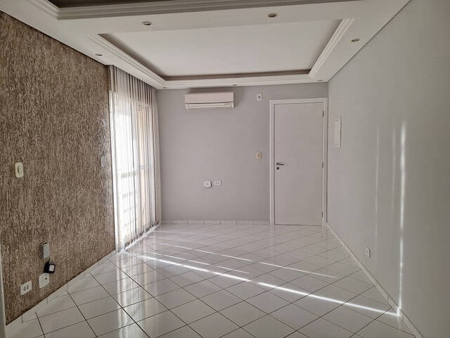 Apartamento para Venda em São José dos Campos - 2