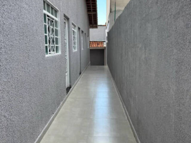 Casa para Venda em São José dos Campos - 3