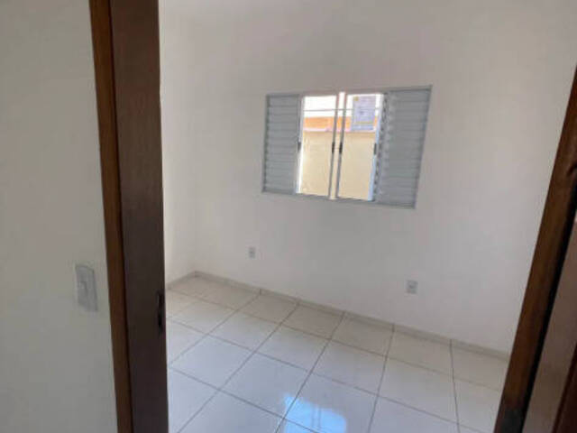 Casa para Venda em São José dos Campos - 4