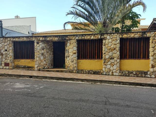 #215 - Casa para Venda em Paraguaçu - MG - 1