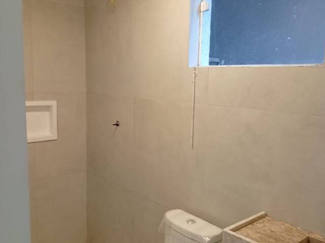 Casa para Venda em São José dos Campos - 4