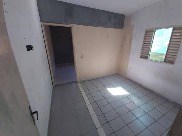 Casa para Venda em São José dos Campos - 4