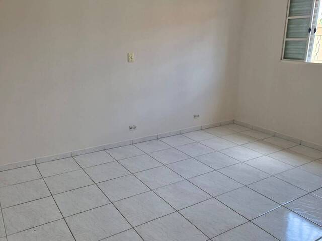 Casa para Venda em São José dos Campos - 4