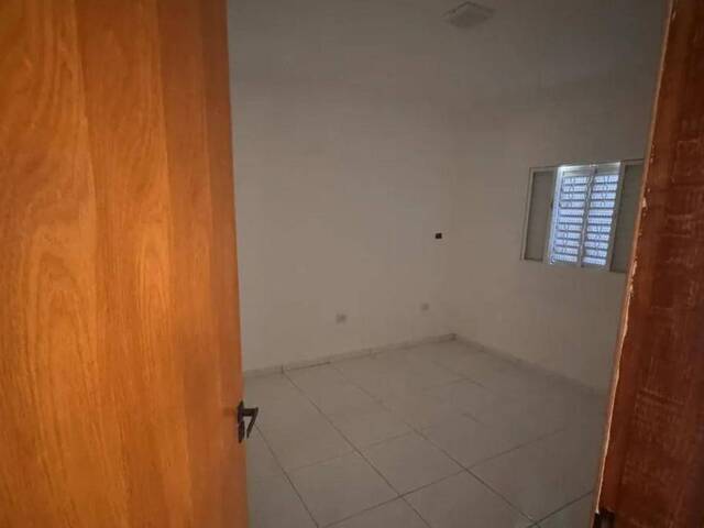 Casa para Venda em São José dos Campos - 4