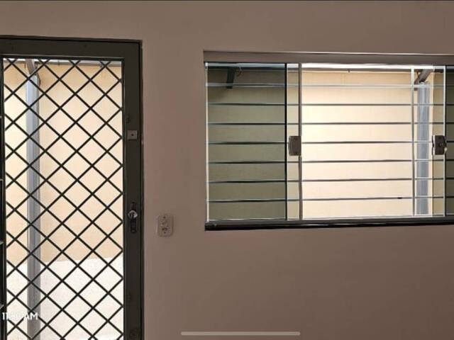 Casa para Venda em São José dos Campos - 4