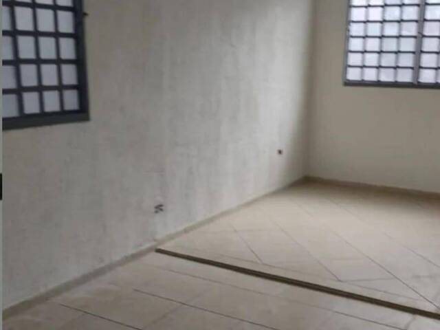 #250 - Casa para Venda em Jacareí - SP - 2