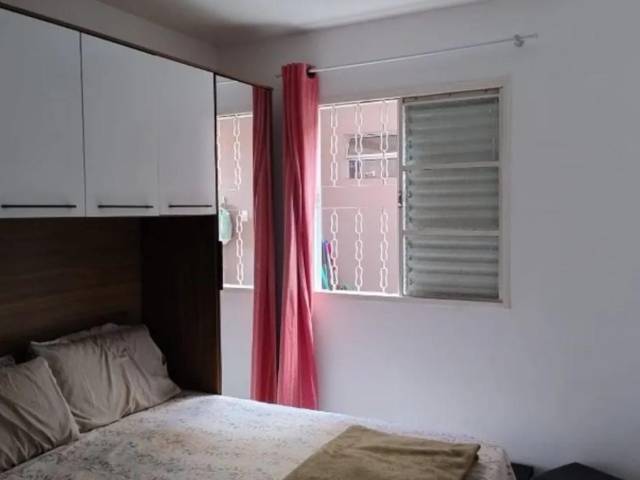 Casa para Venda em São José dos Campos - 4