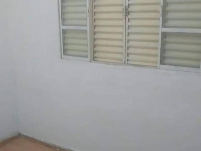Casa para Venda em São José dos Campos - 4