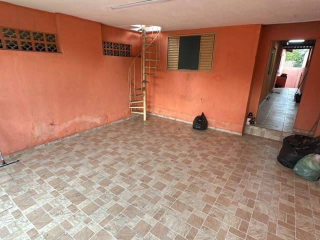 Casa para Venda em São José dos Campos - 4