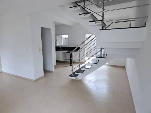 Locação em Chácaras São José - São José dos Campos